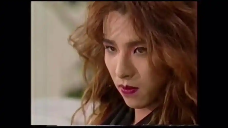 yoshiki林佳树为什么会有笑得那么美那么好的人而我却只能欣赏美好