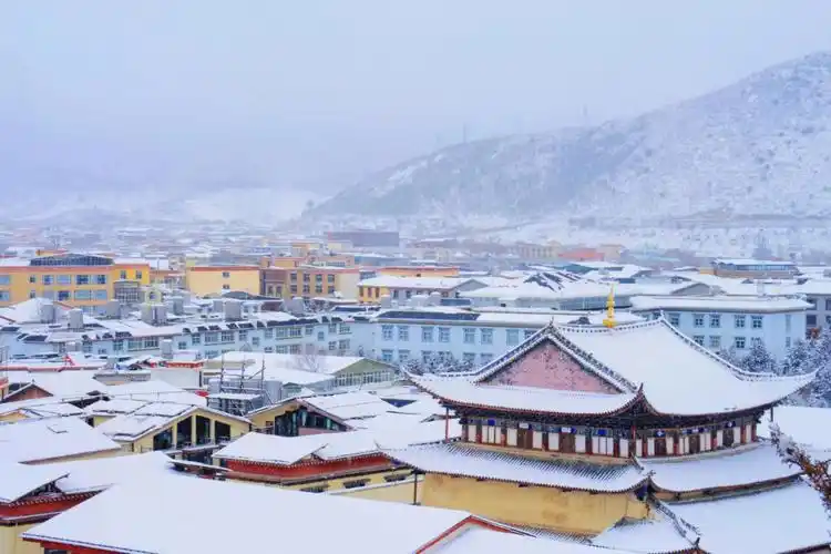 香格里拉冬日雪景