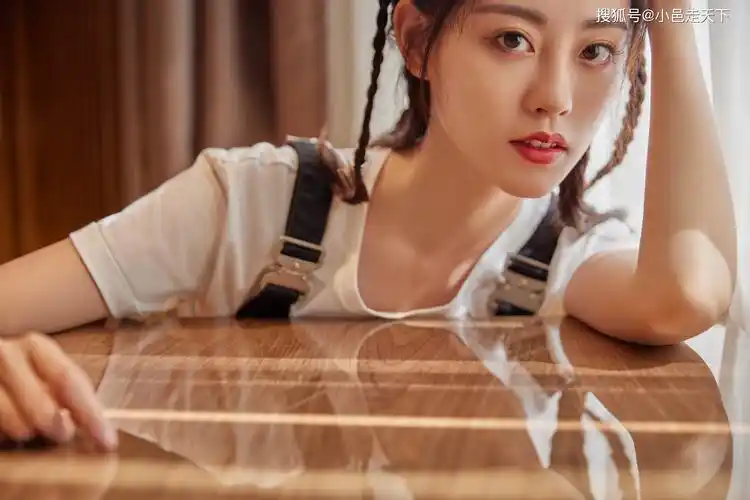 祝绪丹脏脏辫青春活力写真