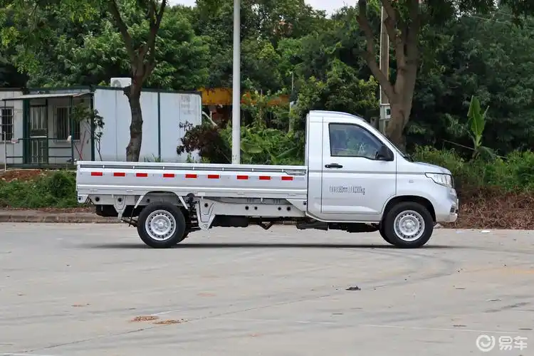 【五菱荣光新卡2018款单排 1.