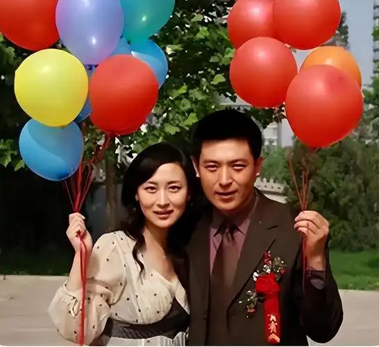 回顾春晚钉子户孙涛结婚27年被拿捏死17次春晚全靠老婆