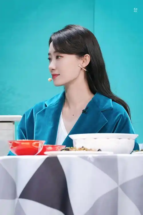 春晚##浪凡品牌大使张小斐