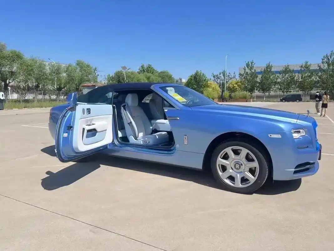 敞篷轿跑天花板劳斯莱斯曜影全新车