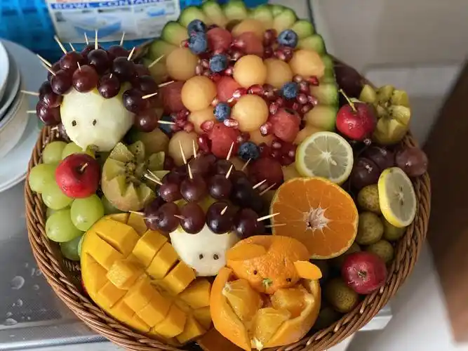 水果大拼盘怎么做_水果大拼盘的做法_豆果美食