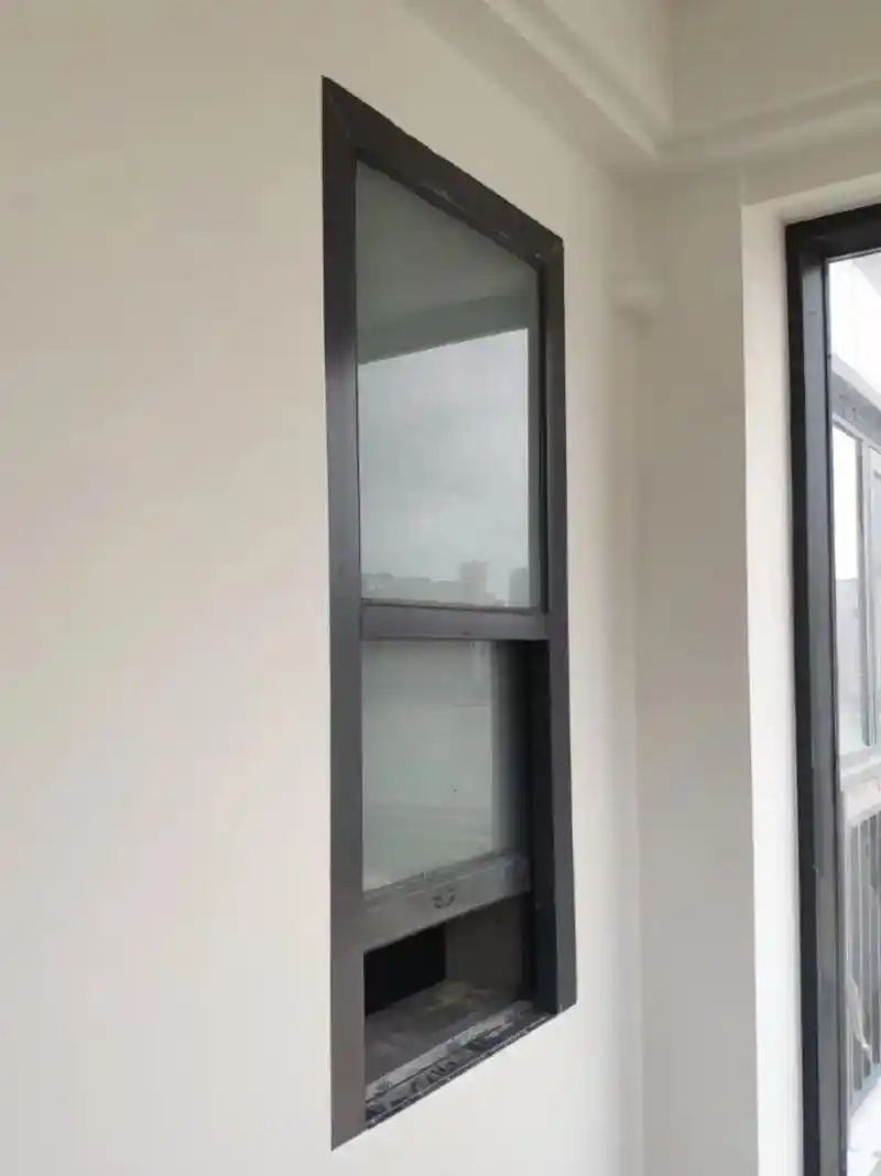 上下推拉窗因其操作简单灵活,不占据室内外空间,外观美丽,经济 - 抖音