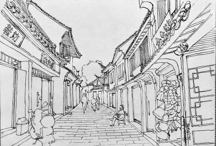 古镇总是有商业街,目前的罗店镇商业街看起来人气是不足的,不热闹