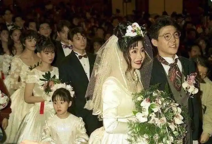 原创知名歌手姜育恒18岁丧母90年代负债上亿风光的背后有泪水