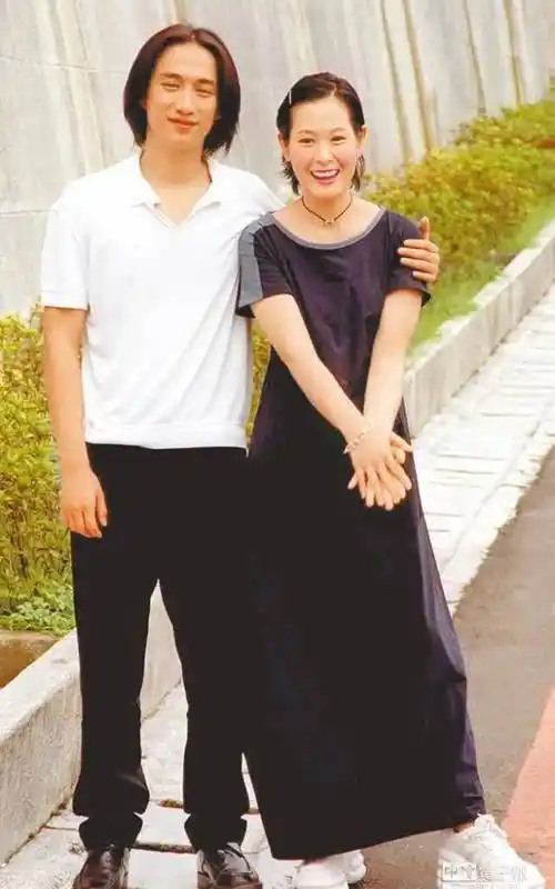 后来了解到刘若英是过敏体质后,钟小江还特意为刘若英准备了天然的