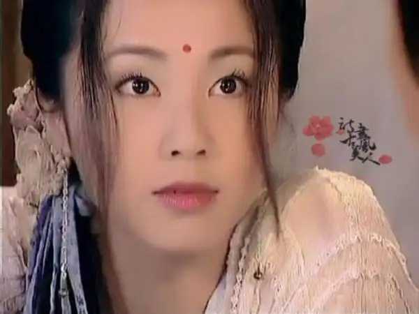 41岁孙莉带着儿女去探班黄磊,晒照美貌依旧,三儿子首出镜