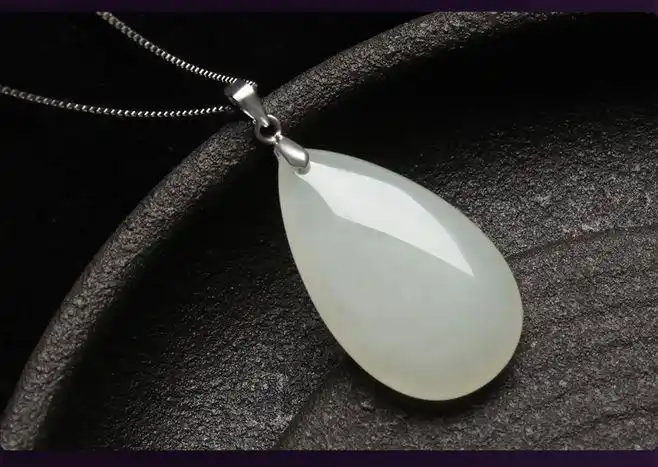 瑞沁坊 天然白玉石和田玉吊坠 女款玉坠水滴925银链玉项坠-tmall.
