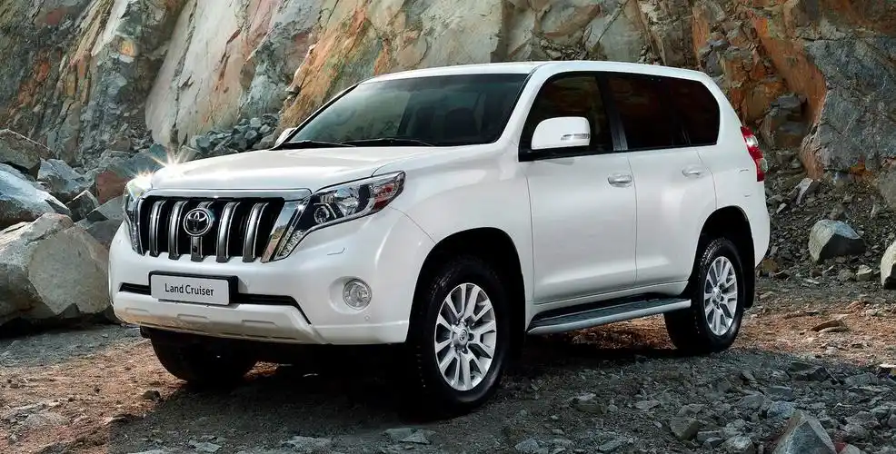 丰田霸道汽车图片