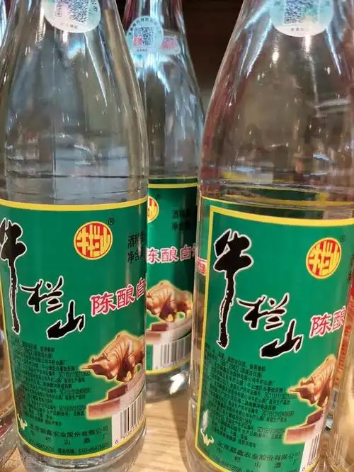 十几块钱一瓶的牛栏山,明知是"酒精酒",为何还能年销破百亿?