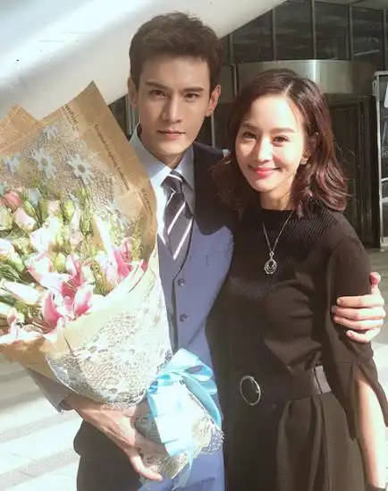 经超回怼张钧甯,3小时画完占南弦,网友:被演员耽误的画家