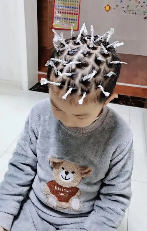 锡纸烫男孩 被大头种草的发型!安排99儿子喜欢他#王楚钦孙 - 抖音