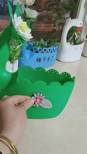手工花盆雕刻#洗衣液瓶做简单实用型花盆,美观又实用!