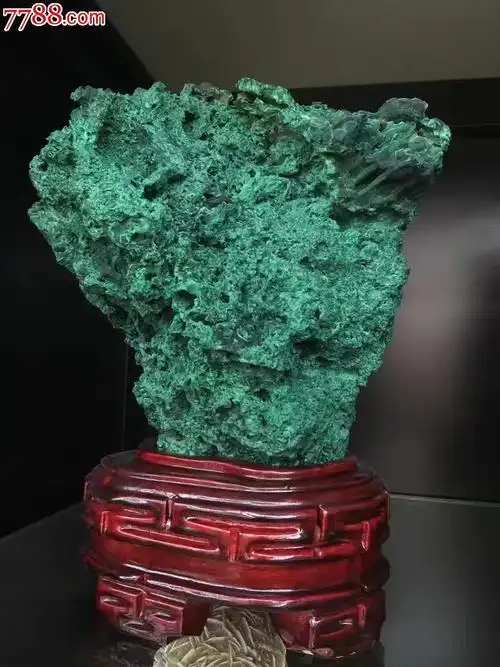 天然孔雀石原石摆件