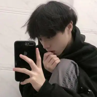 下面由美头网小编为您收集整理的一组帅气真人超拽很吸引人男生头像