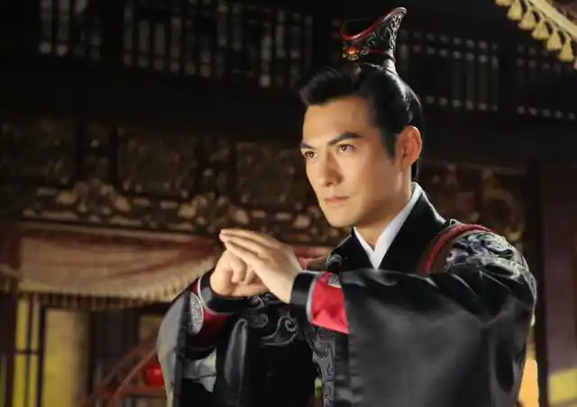 严屹宽饰演的李建成   郑观音