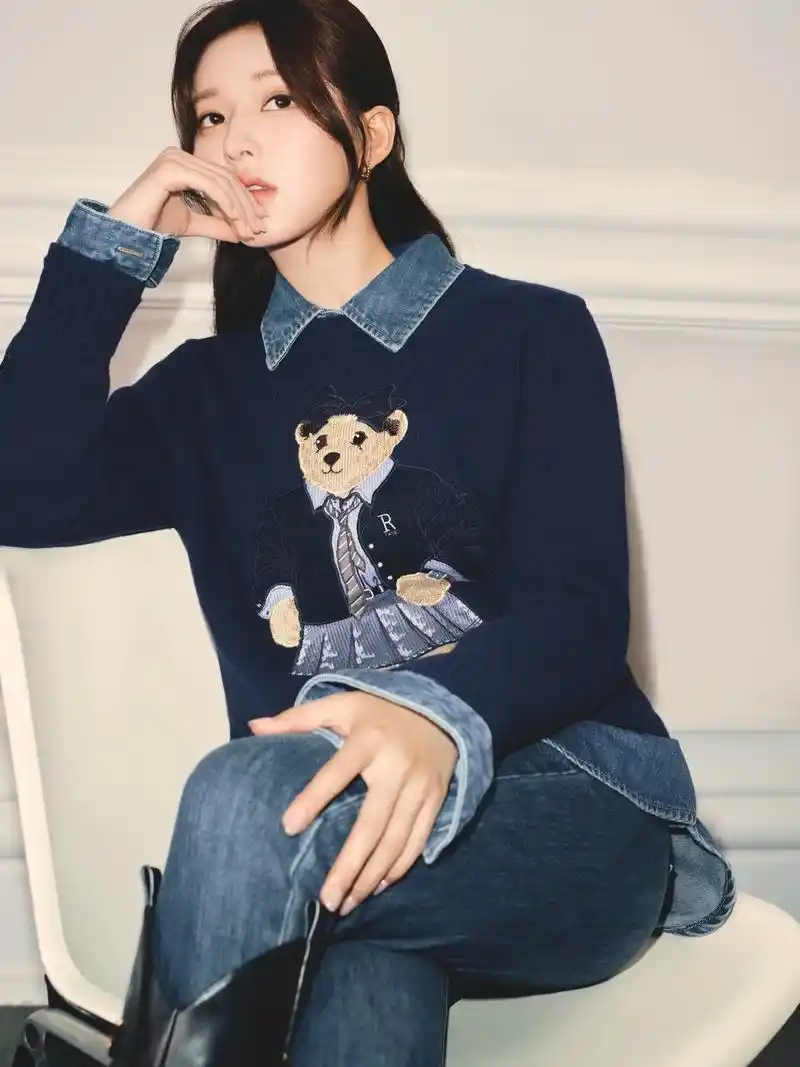 赵露思 身穿牛仔衬衫 牛仔铅笔裤,用百搭的all deni - 抖音