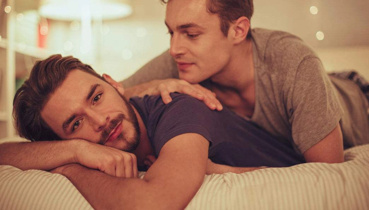 不管看的人是不是同性恋.