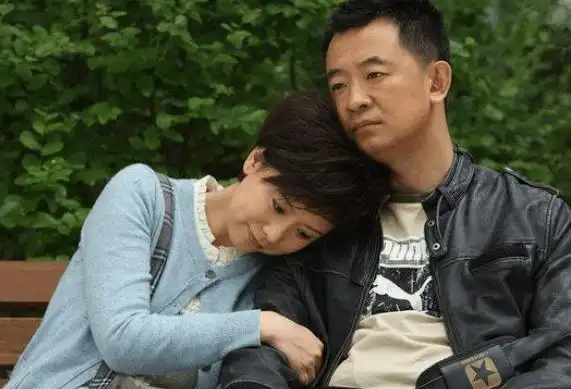 "国民媳妇"海清:出身名门,隐瞒富豪丈夫12年,如今儿子成她骄傲_明星