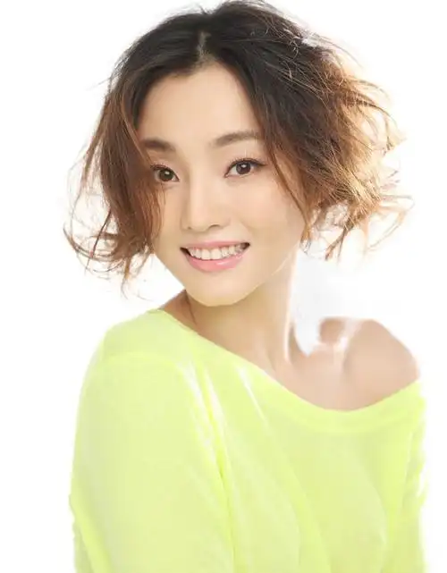 /p> p>2010年,出演个人首部电视剧《 a target="_blank" href="/item