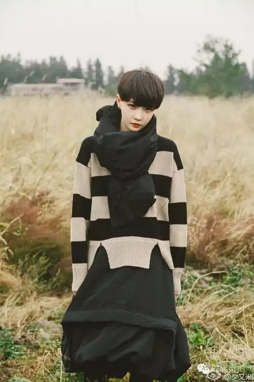 活成夕又米的样子,远离尘世的张扬