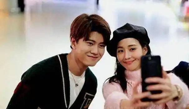 任嘉伦和聂欢:从朋友到恋人,娱乐圈的佳话!_关系_微博_消息