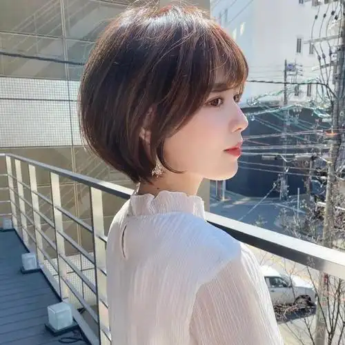 最具人气的女士短发:蓬松瘦脸,层次感满满,剪完显小10岁