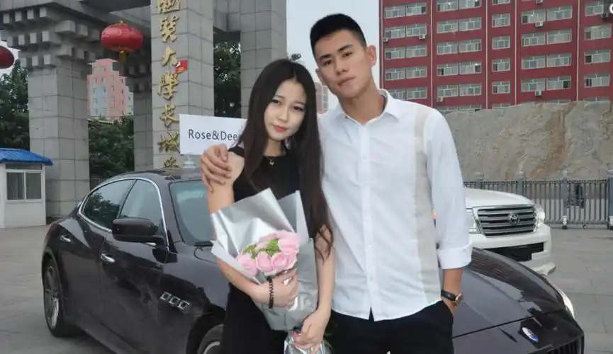 一米八和一米五情侣图(一米八和一米五情侣图真人)-情感知识库-动动脑