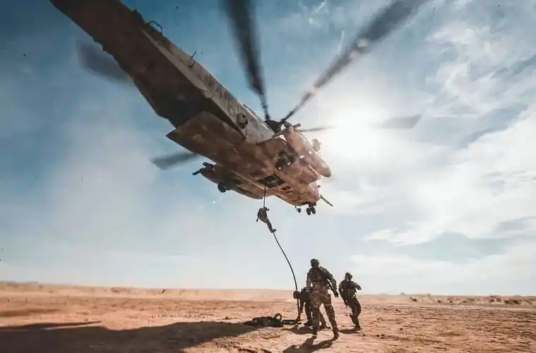 roger that!军事潮图壁纸#军事迷 #战术装备 #战 - 抖音