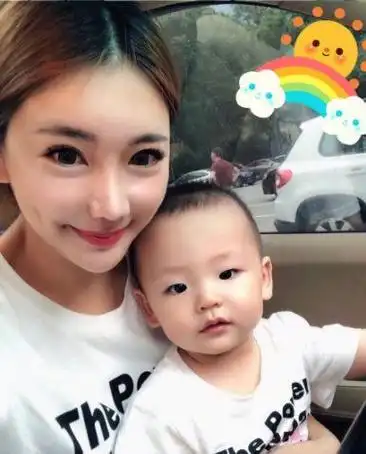 老婆是《格格要出嫁》中的女演员倪睿思,倪睿思据称还是胡彦斌的初恋