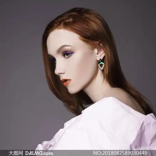长发浓妆美女模特人物摄影高清图片