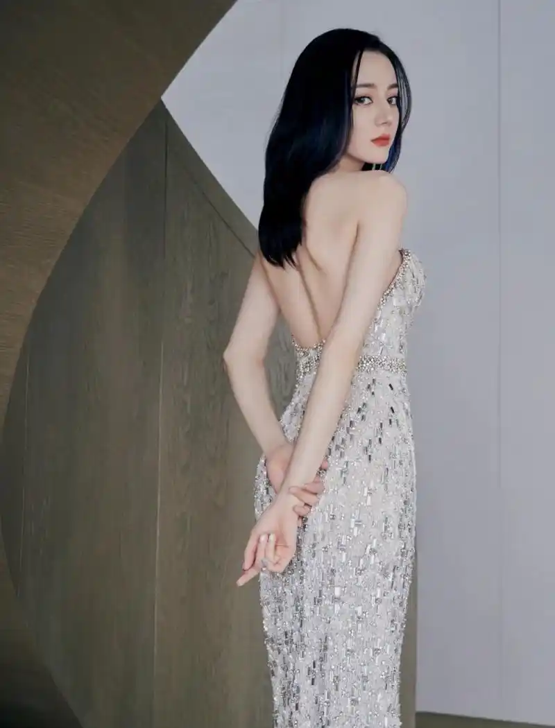 *最新的热巴 蝴蝶背杀我「舔屏」