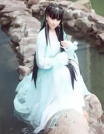 古装服装 仙女 清新淡雅 襦裙 广袖流仙裙 改良日常汉服女 中国风