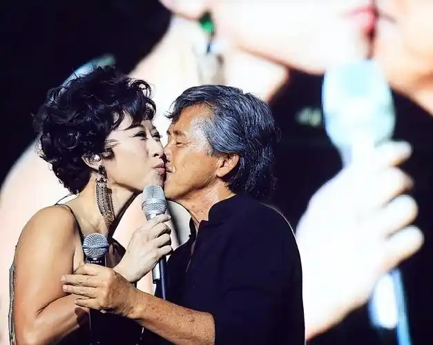 30年后再看林子祥叶倩文:他们的神仙爱情背后,藏着太多的意难平