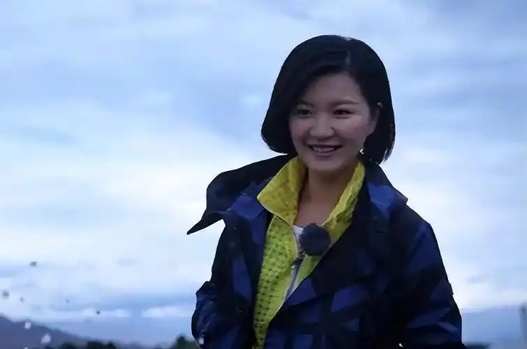 东方卫视美女主持陈蓉,因丑闻被迫转幕后,恐无望回归前台主持