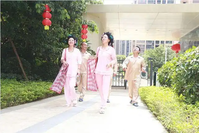 广州90后包租婆在广州拥有400多栋楼每天为收租发愁