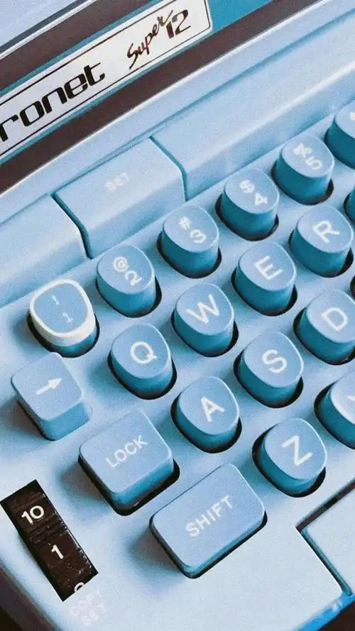 蓝色键盘