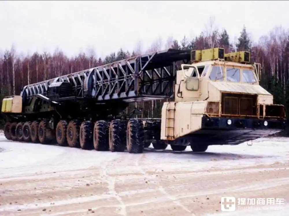 24x24驱动,车长28米,前苏联maz-7907洲际导弹运载卡车历史回顾