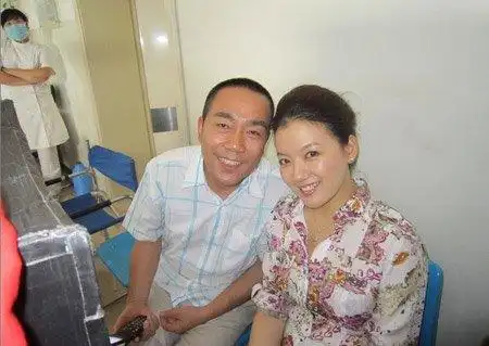 歌唱家柏文疑改行 神秘进驻《杨光》剧组