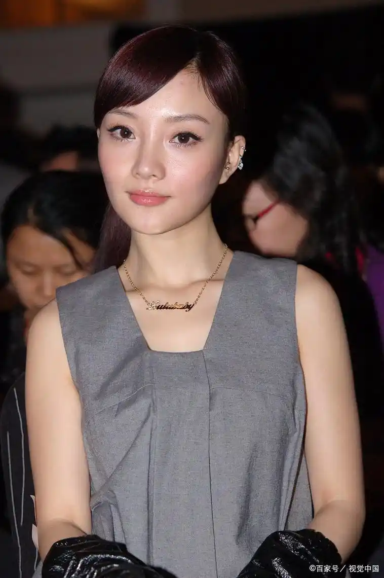 李小璐早期"素颜照流出"网友看到直呼晓明哥!