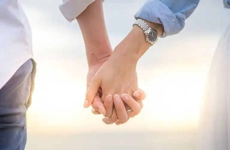 双子座b型好奇开朗的双子座b型男性.