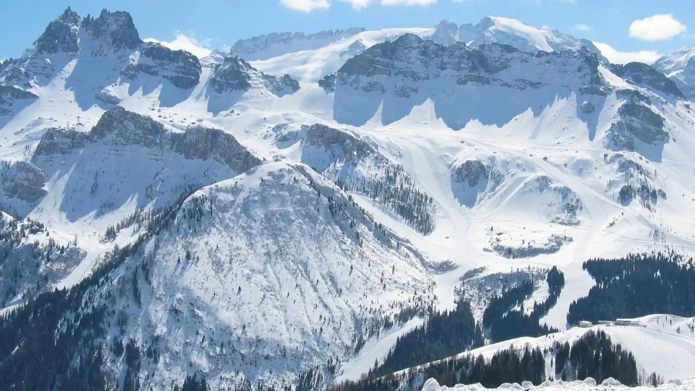 多洛米蒂国家公园雪景高清桌面壁纸高清大图预览1920x1080_风景壁纸