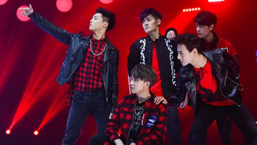 《燃烧吧少年》-综艺-免费在线观看