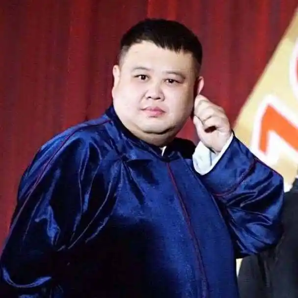 7岁男孩胖成"孙越"被嫌丑,妈妈登场后,网友:这颜值能出道了