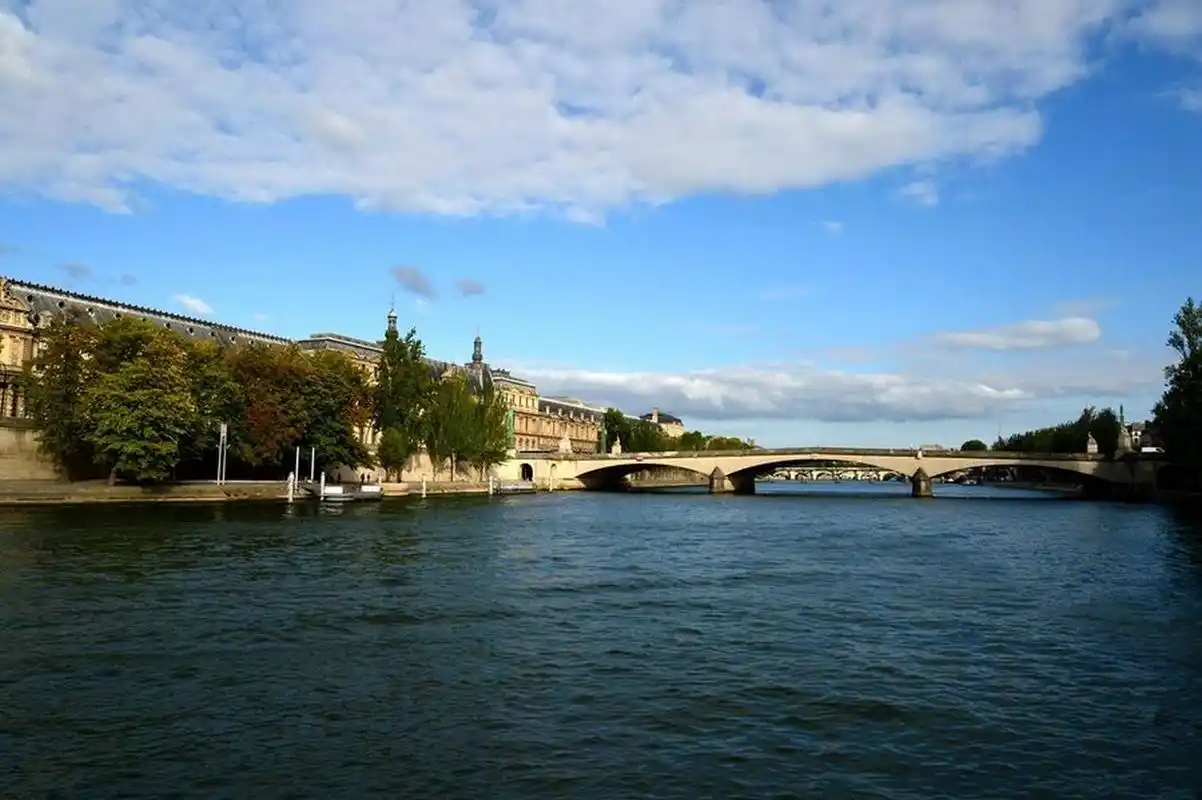 美丽塞纳河湖畔beau bord de lac de seine 塞纳河畔的温柔号 真正的