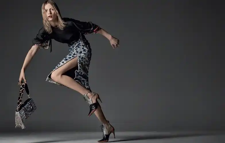 徐峰立给你个在史上最热年熬下去的时尚理由