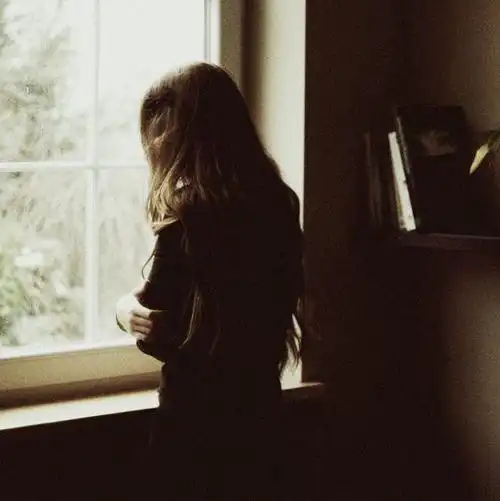 一个人心累心酸的句子说说心情,咽下所有的委屈!