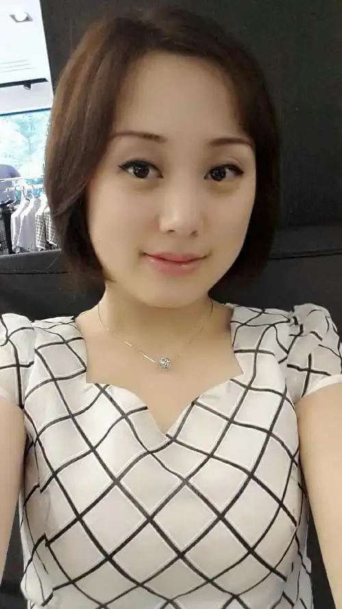 38岁离异女征婚照片(id:79957314)_上海征婚交友_珍爱网